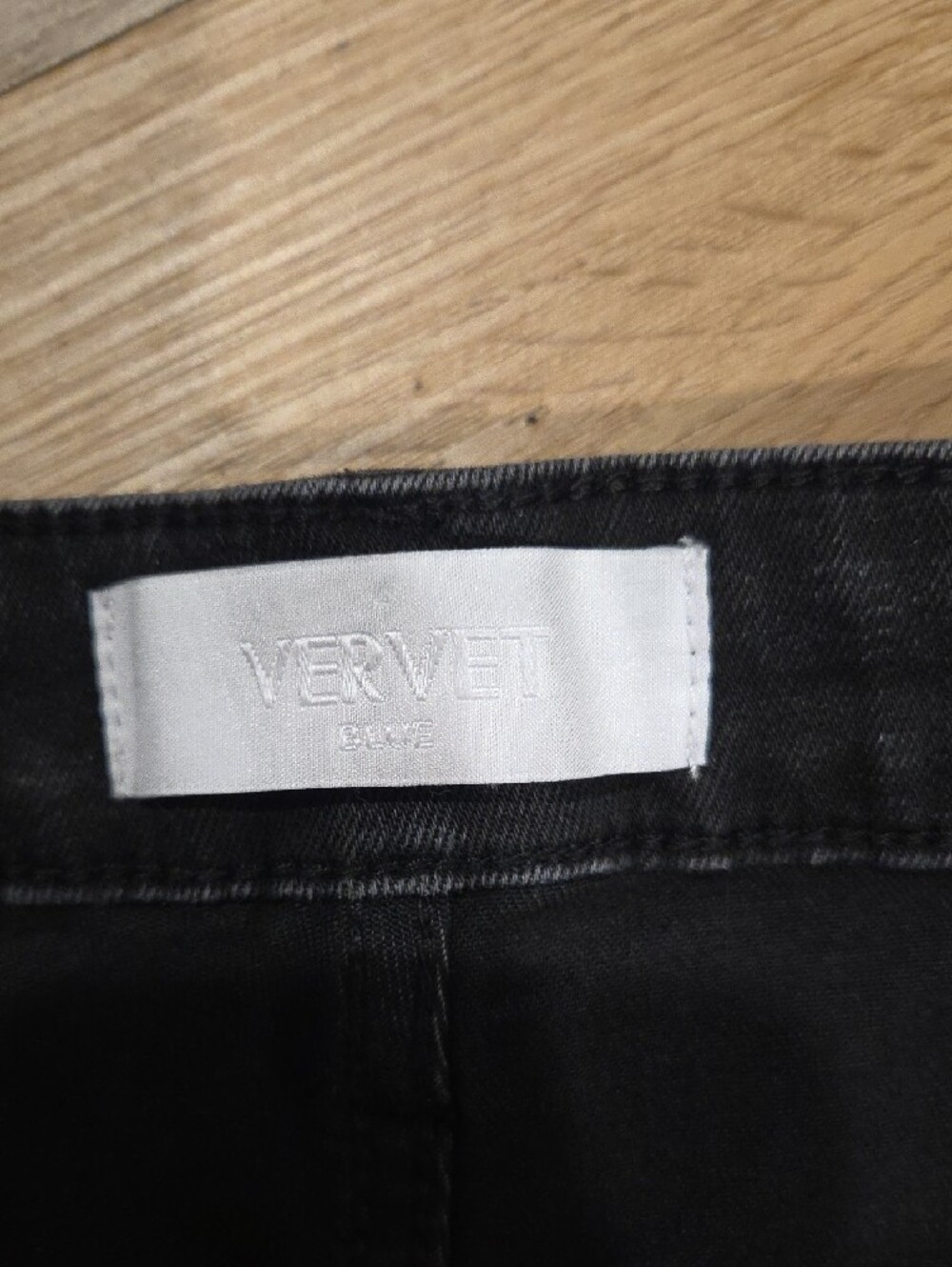 High-Rise Black Wide-Leg Flare Jeans - Picture 2 of 6